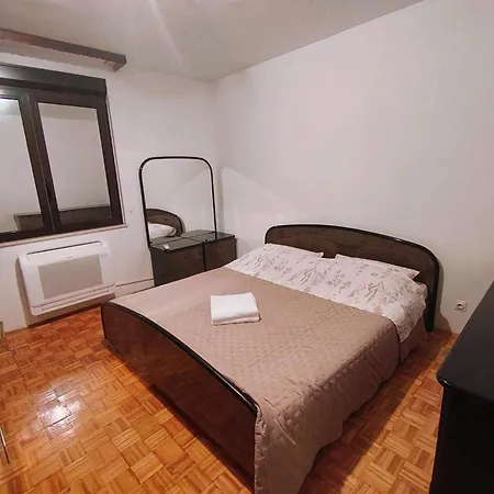 Apartman Emili *
